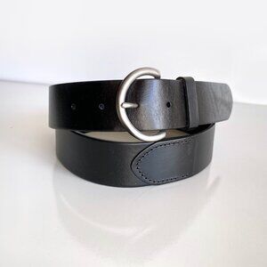 GAP Women's Size L Classic Belt BLACK Silver Buckle Adjustable Genuine Leather